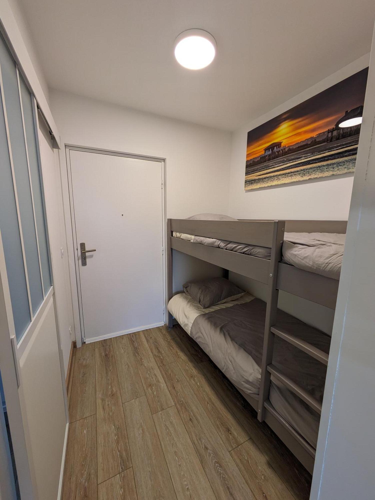 Studio Avec Parking Centre-Ville Face A La Gare Plage & Commerces 阿卡雄 外观 照片